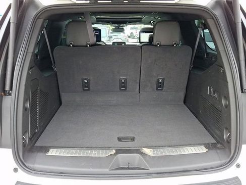 Used 2024 Chevrolet Suburban Z71 w/ Luxury Package image 27