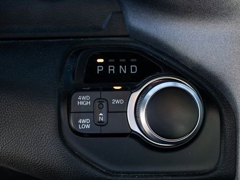 Used 2024 RAM 2500 Tradesman w/ Chrome Appearance Group image 14