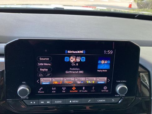 Used 2023 Nissan Pathfinder SV w/ Black Appearance Package image 32