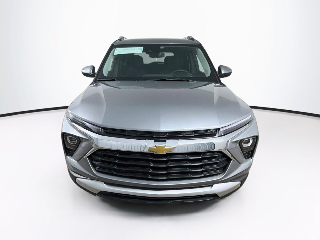 New 2026 Chevrolet TrailBlazer LT w/ LT Cold Weather Package AWD/4WD image 2