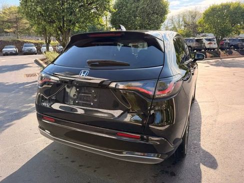 Used 2024 Honda HR-V EX-L image 3