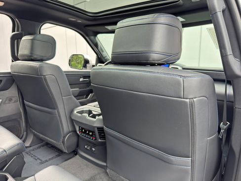 Used 2023 Toyota Sequoia Platinum AWD/4WD image 40