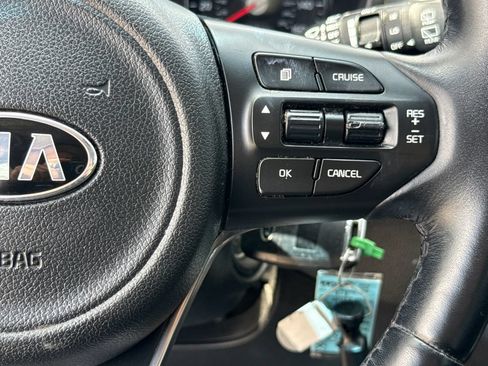 Used 2016 Kia Sorento EX FWD image 16