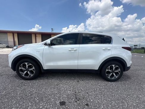 Used 2021 Kia Sportage LX AWD/4WD image 6