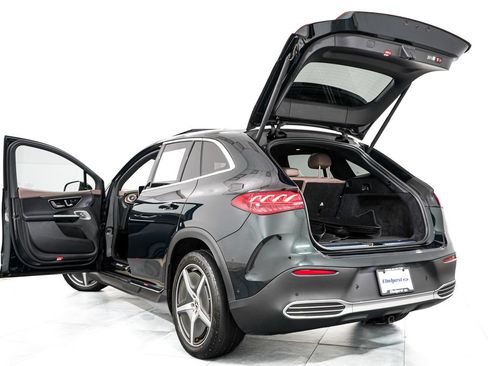 Used 2023 Mercedes-Benz EQE 500 4MATIC SUV image 13
