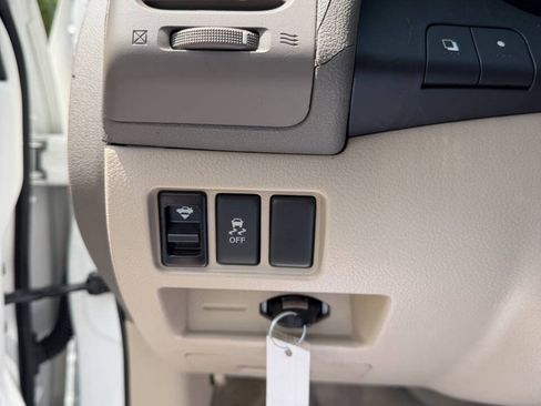 Used 2011 Nissan Altima 2.5 S w/ Convenience Pkg FWD image 14