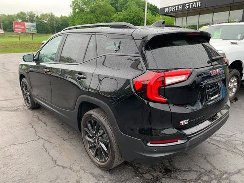 Certified 2023 GMC Terrain SLE w/ Driver Convenience Package AWD/4WD image 3