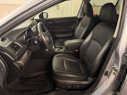 Used 2019 Subaru Outback 2.5i Limited AWD/4WD image 5