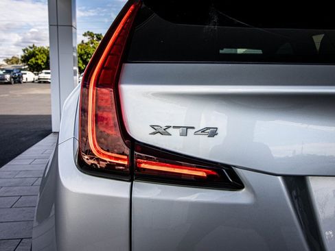 Used 2019 Cadillac XT4 Premium Luxury image 13