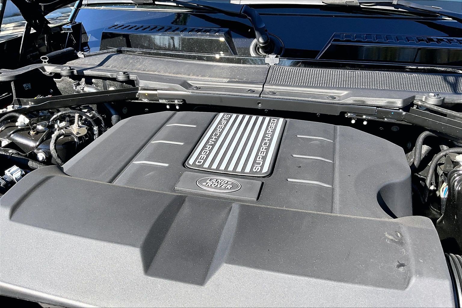 New 2026 Land Rover Defender 130 V8 AWD/4WD image 19