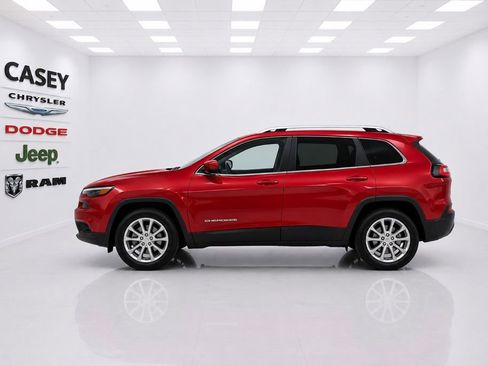 Used 2017 Jeep Cherokee Limited AWD/4WD image 4