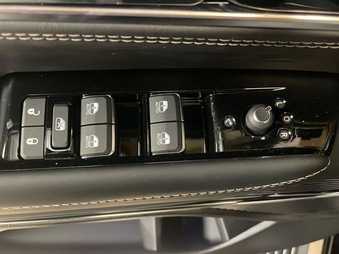 New 2026 Jeep Grand Wagoneer Summit AWD/4WD image 13
