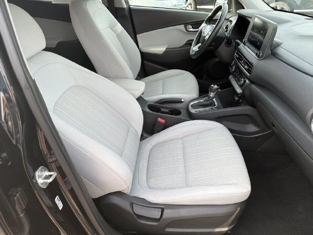Used 2022 Hyundai Kona SEL w/ Convenience Package FWD image 17