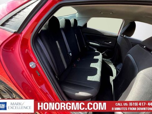 Used 2022 Hyundai Elantra SEL FWD image 23