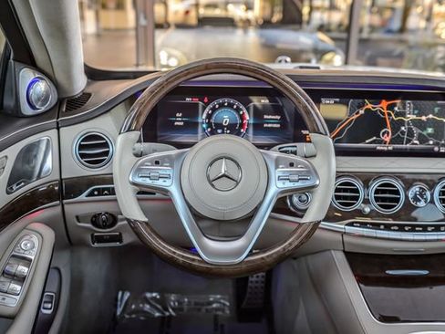 Used 2018 Mercedes-Benz S 560 Sedan image 28