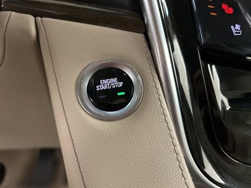 Used 2020 Cadillac Escalade Premium Luxury image 12