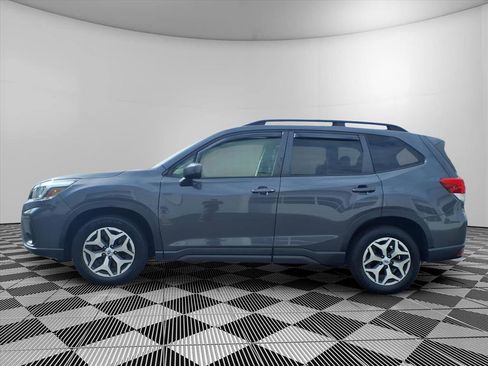 Used 2020 Subaru Forester Premium AWD/4WD image 4