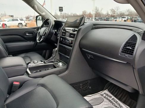 Used 2022 INFINITI QX80 Luxe w/ All-Season Package image 24