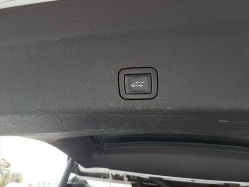 Certified 2023 GMC Yukon XL AT4 w/ AT4 Premium Plus Package image 11