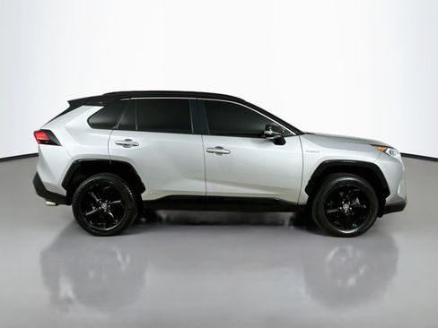 Used 2020 Toyota RAV4 XSE AWD/4WD image 4
