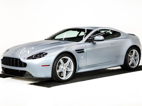 Used 2016 Aston Martin V8 Vantage GT image 20