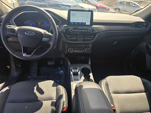 Used 2020 Ford Escape Titanium w/ Titanium Premium Package 2.0 image 23