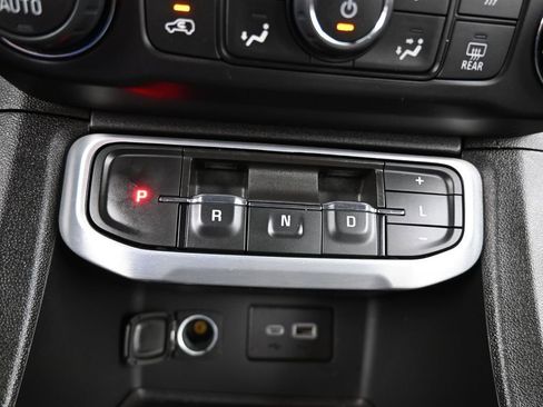 Used 2022 GMC Acadia SLE w/ Driver Convenience Package image 26