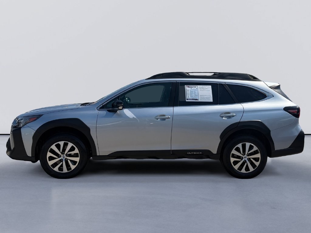 Used 2025 Subaru Outback Premium AWD/4WD image 6
