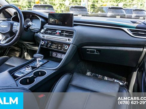 Used 2025 Genesis G70 2.5T RWD image 24