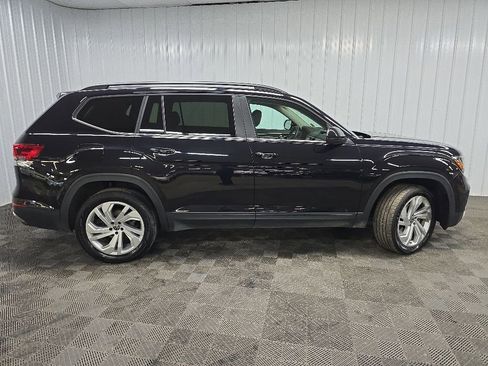 Used 2023 Volkswagen Atlas SE w/ Panoramic Sunroof Package AWD/4WD image 2