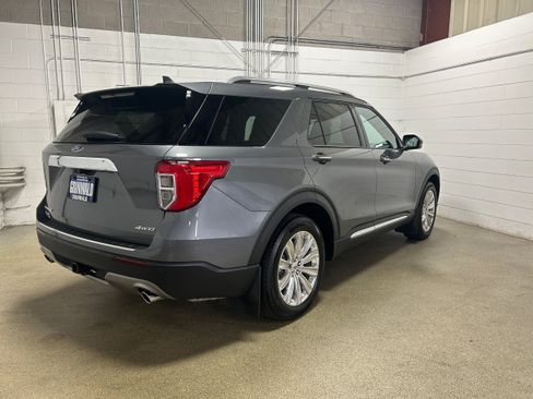 Used 2023 Ford Explorer Limited AWD/4WD image 7