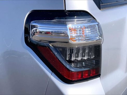 Used 2023 Toyota 4Runner SR5 Premium w/ Moonroof Package AWD/4WD image 29