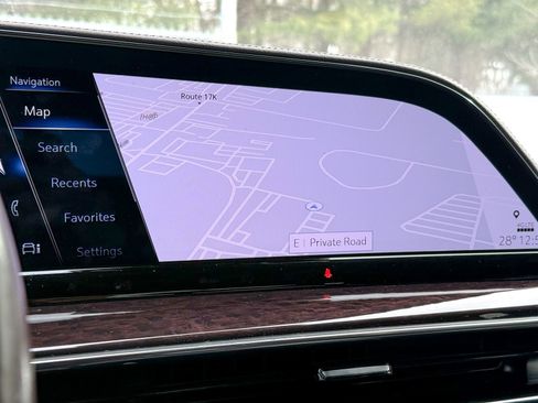 Used 2022 Cadillac Escalade Sport Platinum w/ LPO, ONYX Package image 21