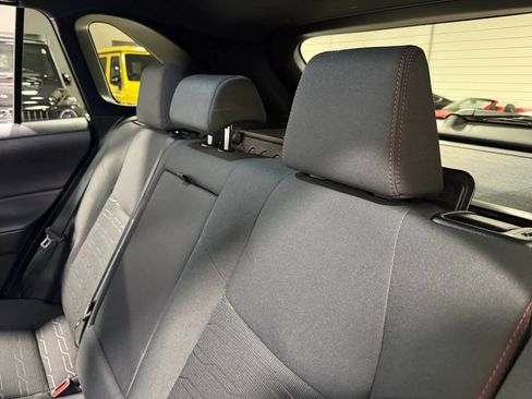 Used 2021 Toyota RAV4 SE image 63