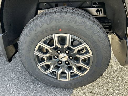 New 2026 Chevrolet Colorado Z71 image 10