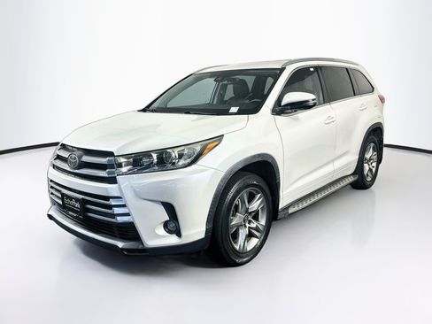 Used 2019 Toyota Highlander Limited FWD image 3