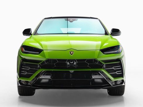 Used 2021 Lamborghini Urus image 5