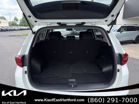 Used 2020 Kia Sportage LX AWD/4WD image 16