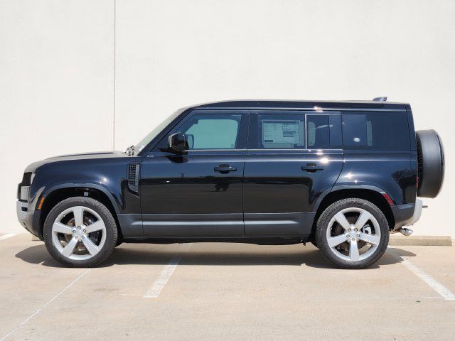 Used 2024 Land Rover Defender 110 SE AWD/4WD image 4