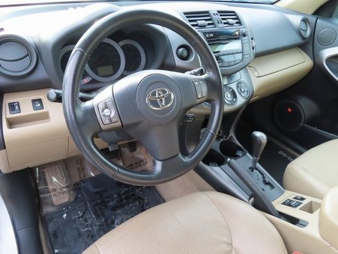 Used 2011 Toyota RAV4 Limited image 13