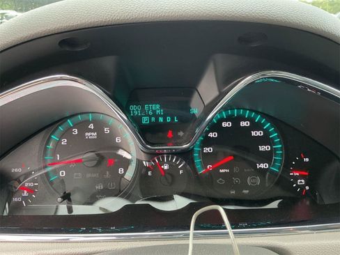 Used 2015 Chevrolet Traverse LT FWD image 11