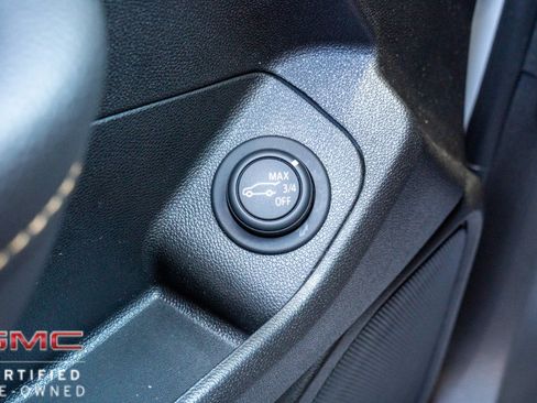 Used 2021 GMC Terrain SLT w/ Infotainment Package II FWD image 28