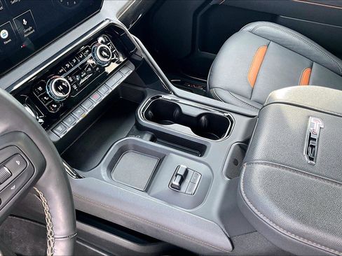 Used 2025 GMC Sierra 3500 AT4 w/ AT4 Premium Plus Package image 17