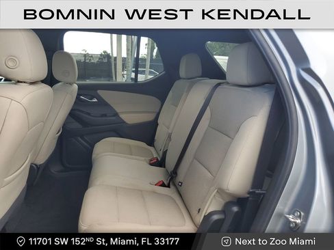 Used 2023 Chevrolet Traverse LS image 17