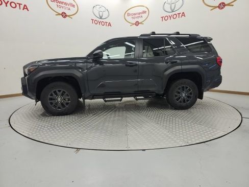 Certified 2025 Toyota 4Runner SR5 AWD/4WD image 5