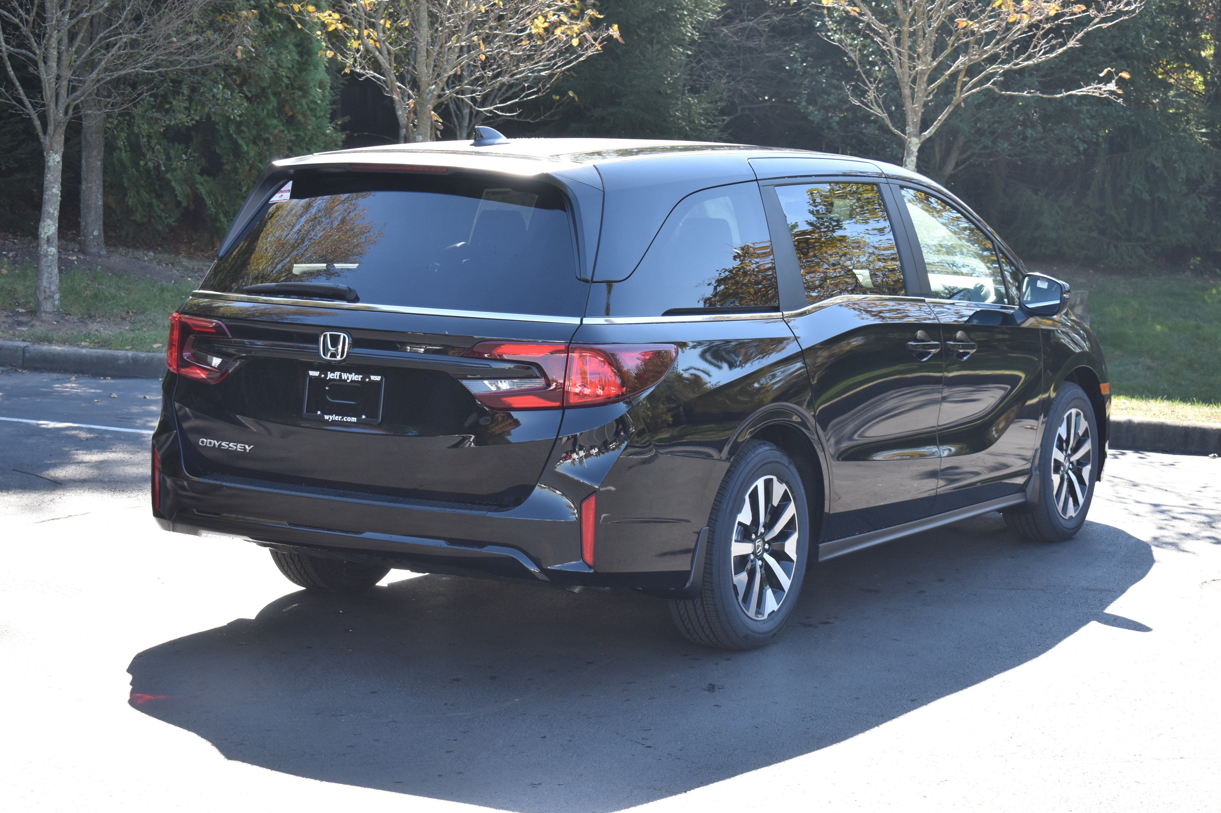 New 2027 Honda Odyssey EX-L image 5