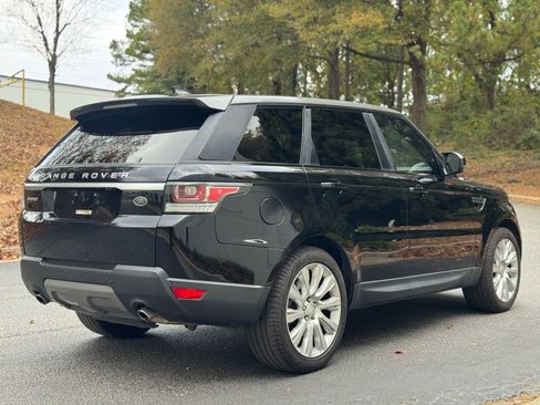 Used 2017 Land Rover Range Rover Sport SE image 12