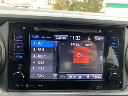 Used 2018 Toyota Tacoma TRD Sport image 24