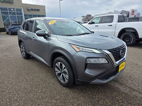 Used 2023 Nissan Rogue SV image 5