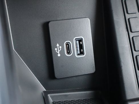 New 2025 Ford F150 Lariat w/ Equipment Group 501A Mid image 28